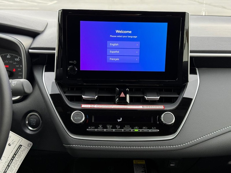 Toyota Corolla Hatchback Vehicle Image 9