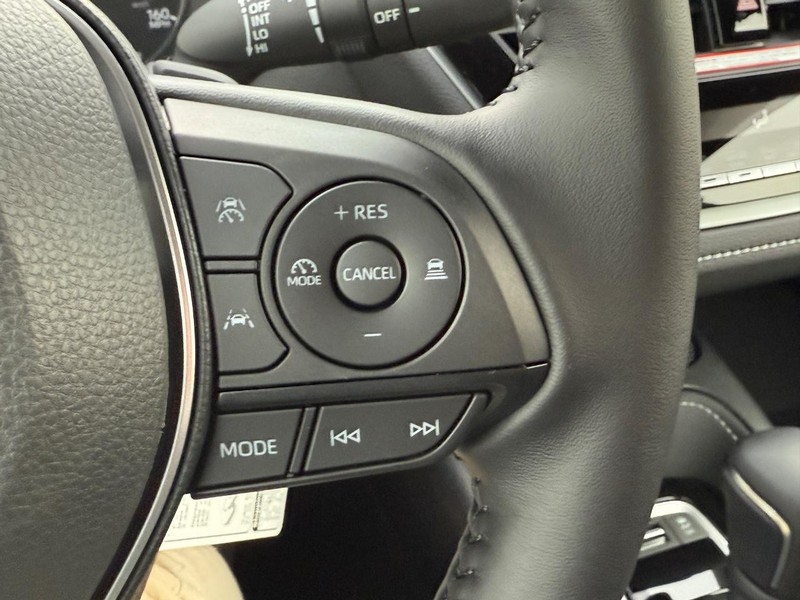 Toyota Corolla Hatchback Vehicle Image 13