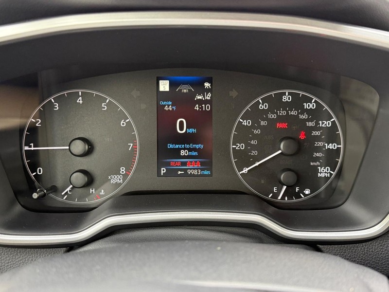 Toyota Corolla Hatchback Vehicle Image 14