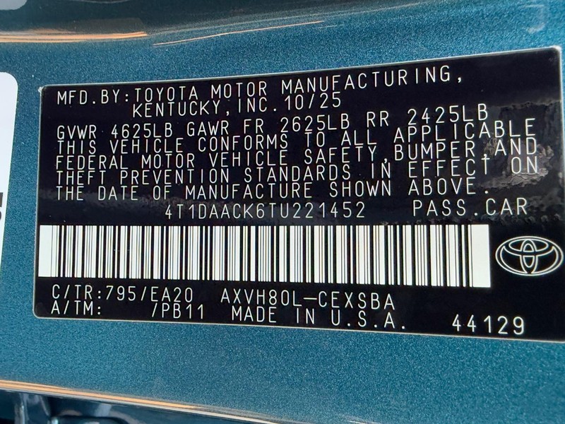 Toyota Camry Vehicle Image 16