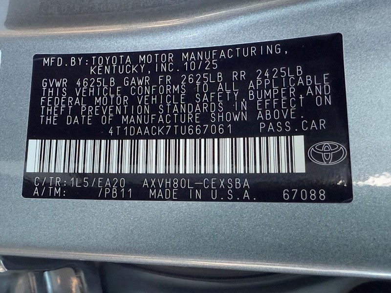 Toyota Camry Vehicle Image 16