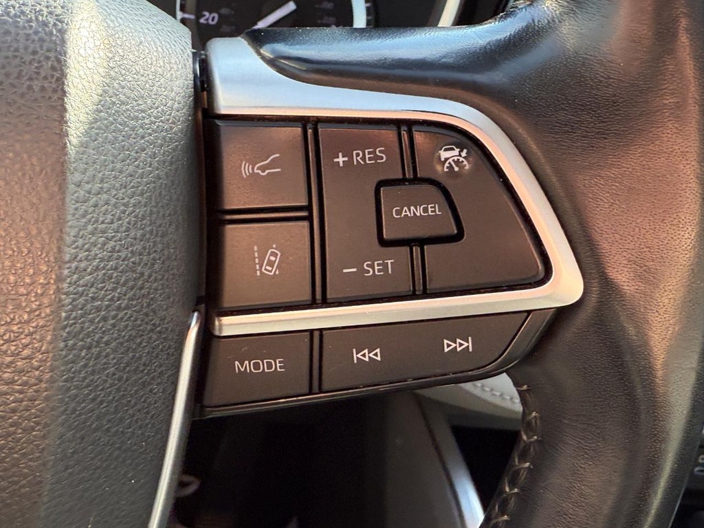 Toyota Highlander Vehicle Image 18