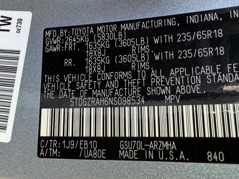 Toyota Highlander Vehicle Image 23