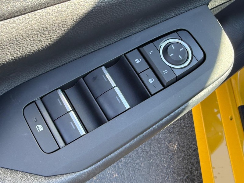 Toyota Prius Vehicle Image 10