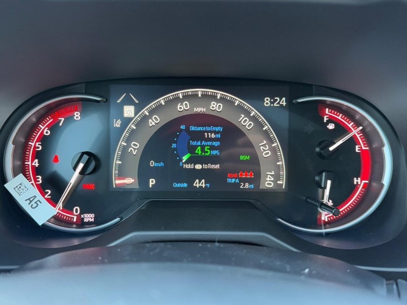 Toyota RAV4 Vehicle Image 14