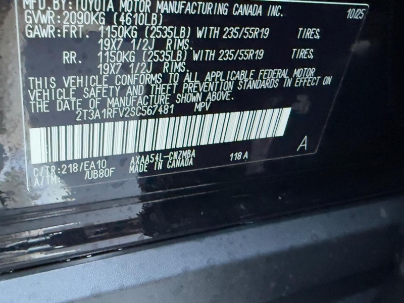 Toyota RAV4 Vehicle Image 17