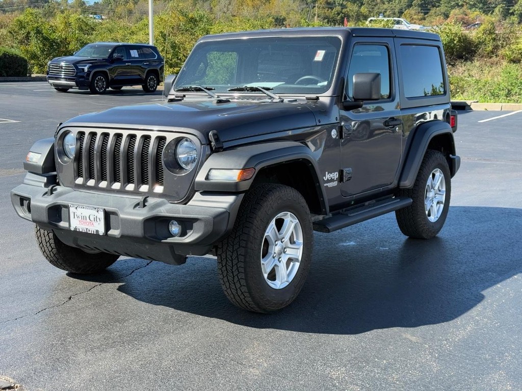 Jeep Wrangler Vehicle Image 7