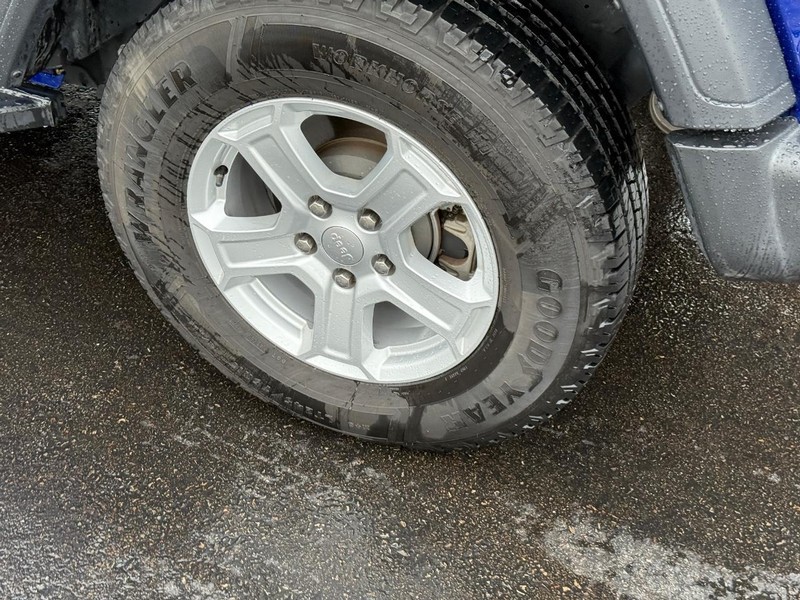 Jeep Wrangler Vehicle Image 7