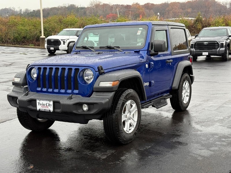 Jeep Wrangler Vehicle Image 8