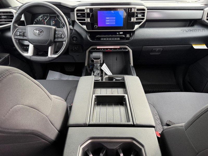 Toyota Tundra 4WD Vehicle Image 7