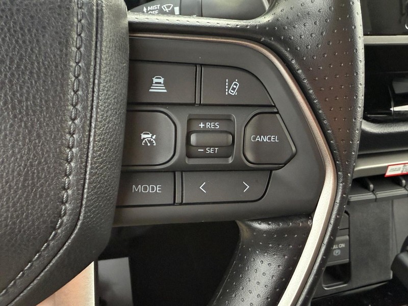 Toyota Tundra 4WD Vehicle Image 14