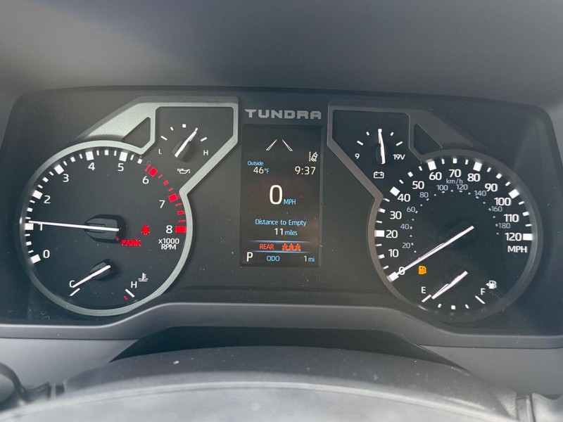 Toyota Tundra 4WD Vehicle Image 15