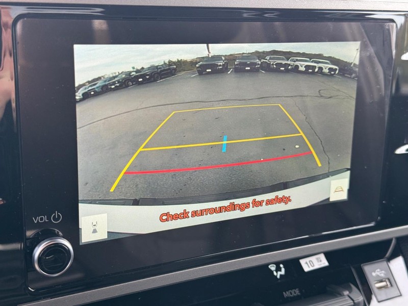 Toyota Tundra 4WD Vehicle Image 16