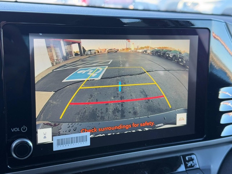 Toyota Camry Vehicle Image 15