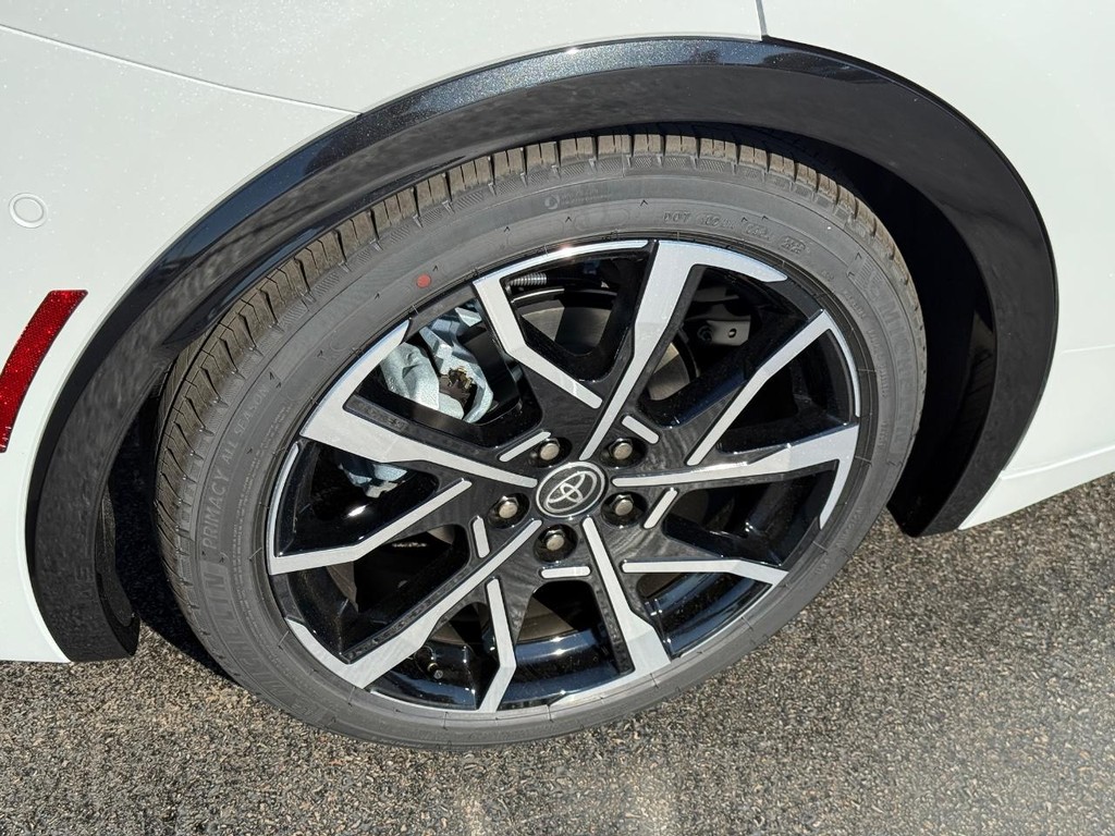 Toyota Prius Plug-In Hybrid Vehicle Image 5