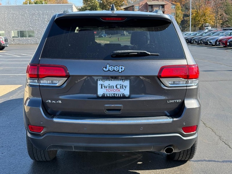 Jeep Grand Cherokee Vehicle Image 5