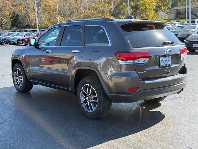Jeep Grand Cherokee Vehicle Image 7