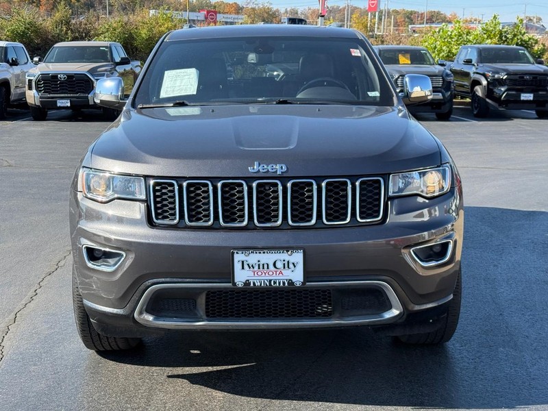 Jeep Grand Cherokee Vehicle Image 10