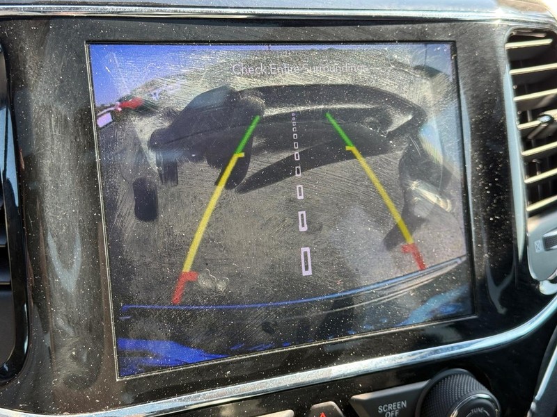 Jeep Grand Cherokee Vehicle Image 22