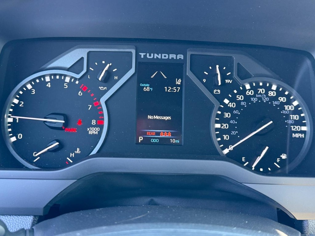 Toyota Tundra 4WD Vehicle Image 14