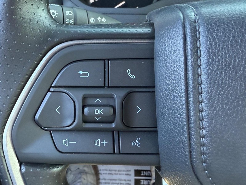 Toyota Tundra 4WD Vehicle Image 12