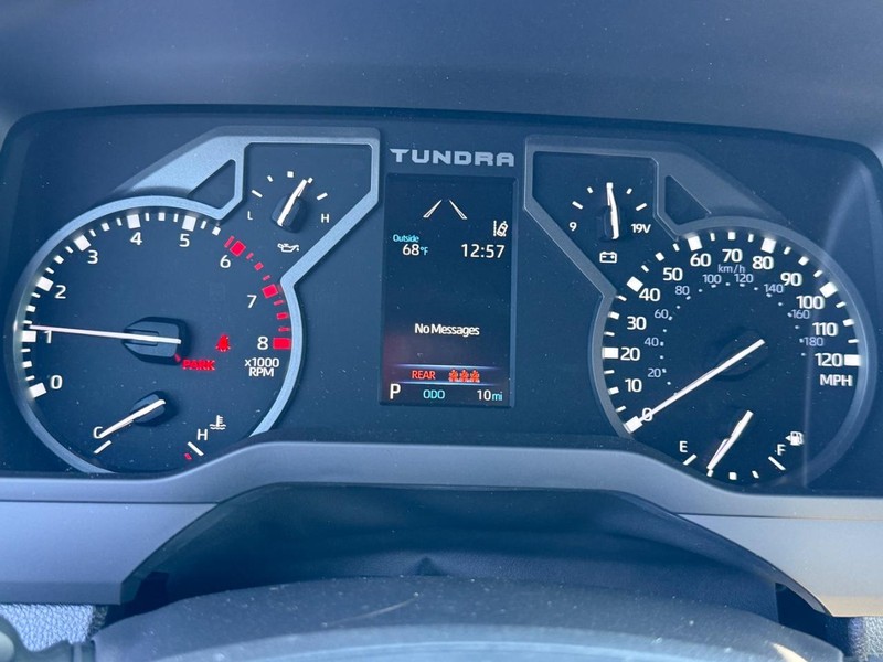 Toyota Tundra 4WD Vehicle Image 14