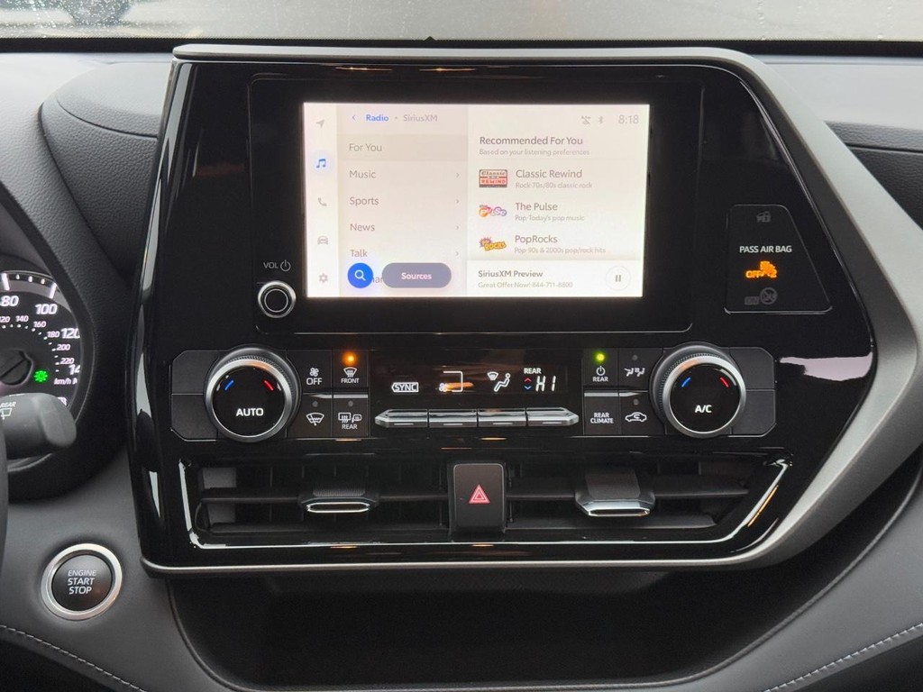 Toyota Highlander Vehicle Image 14