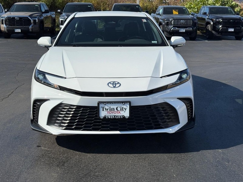 Toyota Camry Vehicle Image 10