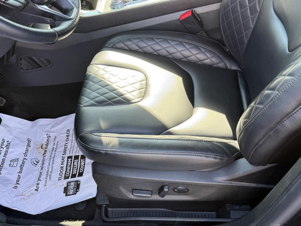 Ford Edge Vehicle Full-screen Gallery Image 17