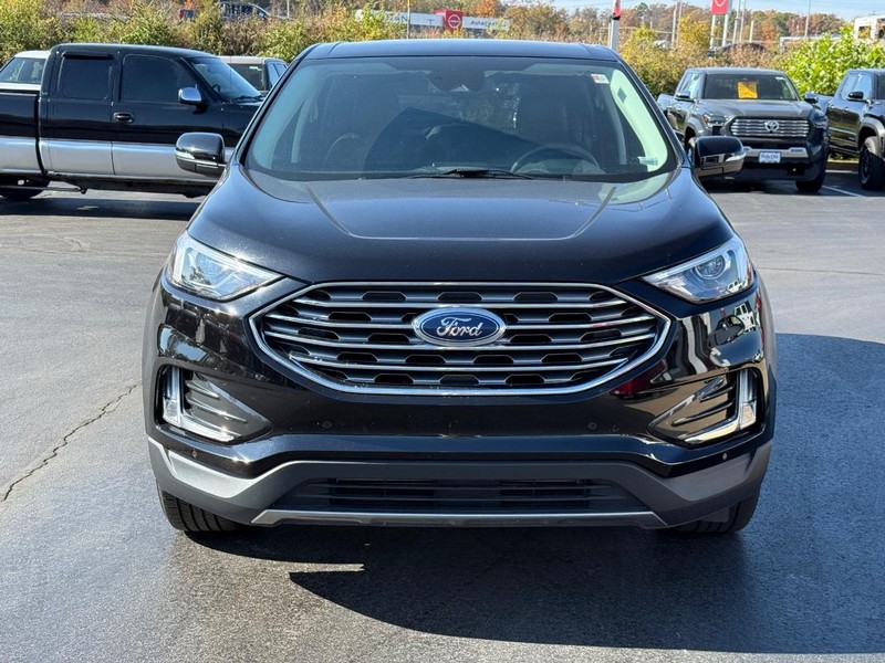 Ford Edge Vehicle Full-screen Gallery Image 10