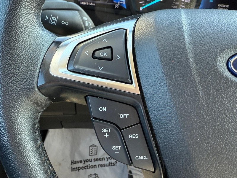 Ford Edge Vehicle Full-screen Gallery Image 18