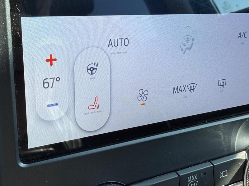 Ford Edge Vehicle Full-screen Gallery Image 23