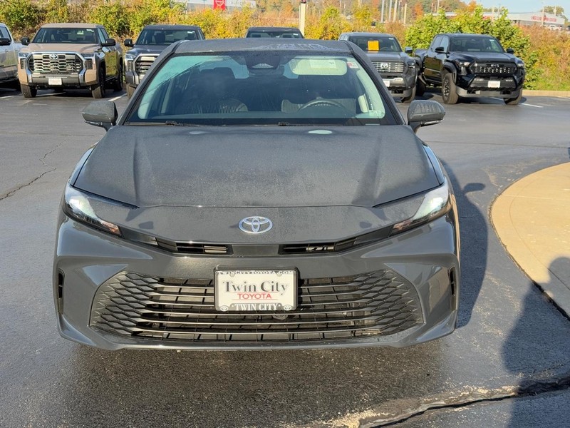 Toyota Camry Vehicle Image 10