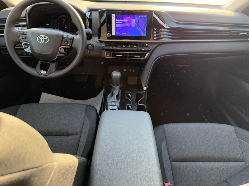 Toyota Camry Vehicle Image 12