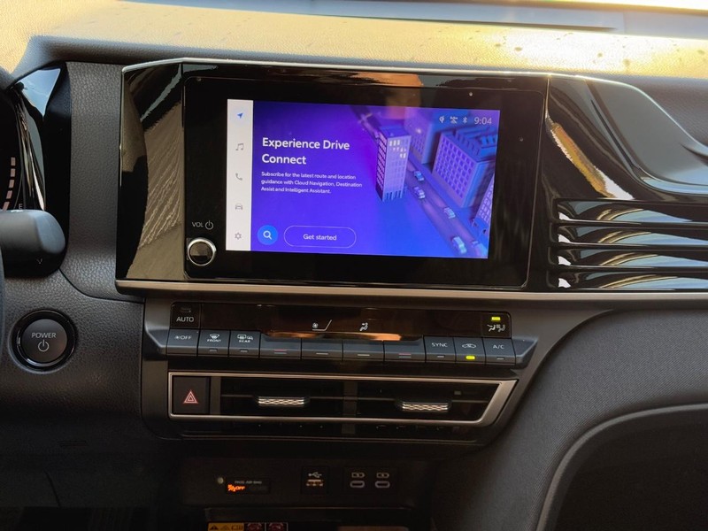 Toyota Camry Vehicle Image 14