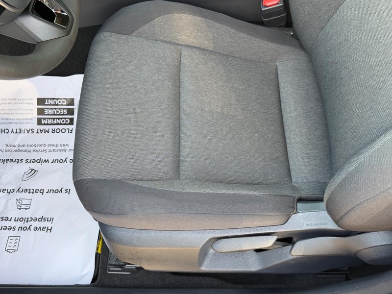 Toyota Camry Vehicle Image 16