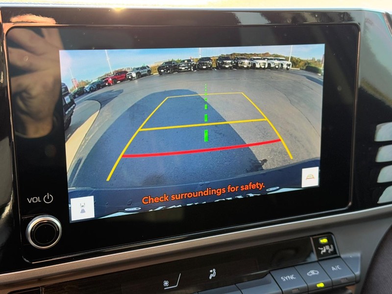 Toyota Camry Vehicle Image 21