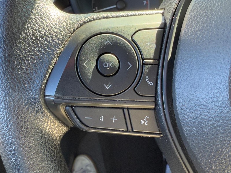 Toyota Corolla Vehicle Image 16