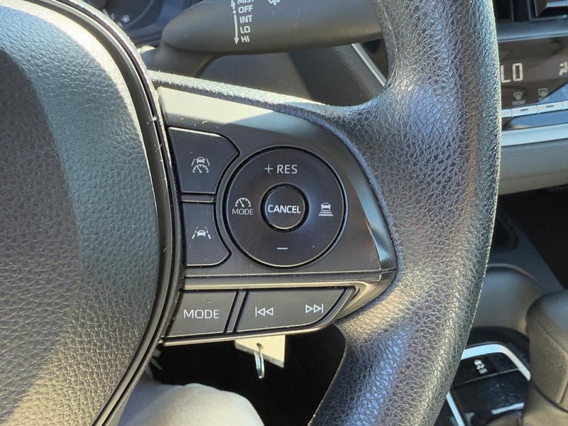 Toyota Corolla Vehicle Image 17