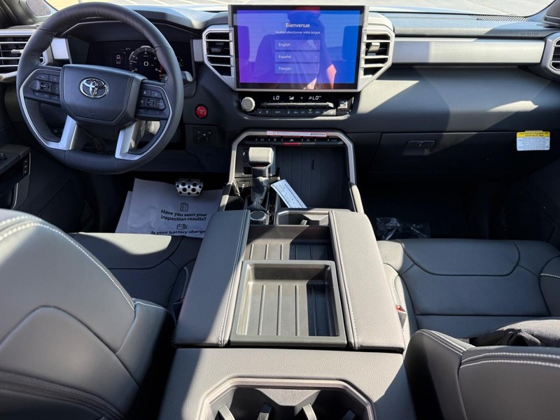 Toyota Tundra 4WD Vehicle Image 8