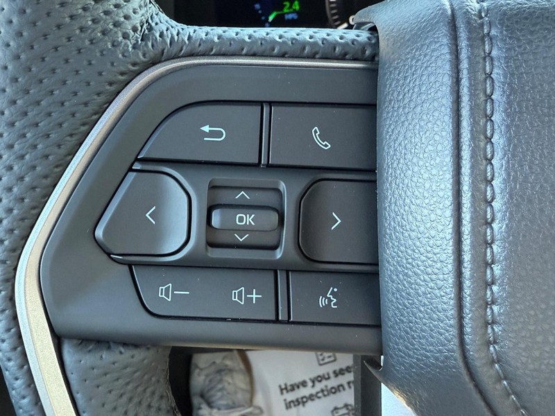 Toyota Tundra 4WD Vehicle Image 14