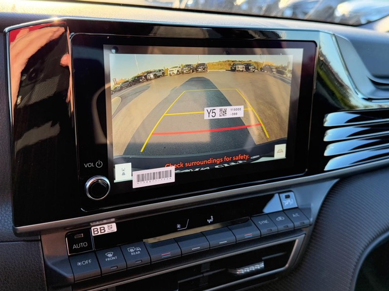 Toyota Camry Vehicle Image 15