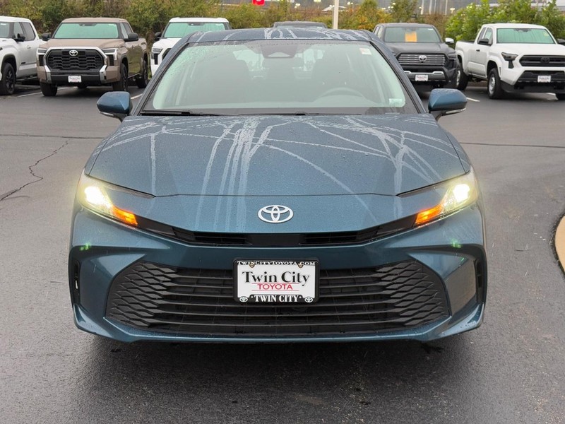 Toyota Camry Vehicle Image 10