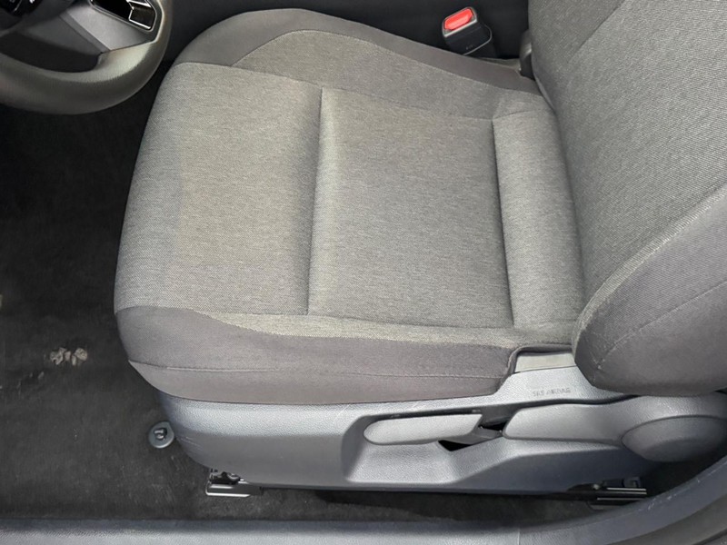 Toyota Camry Vehicle Image 16