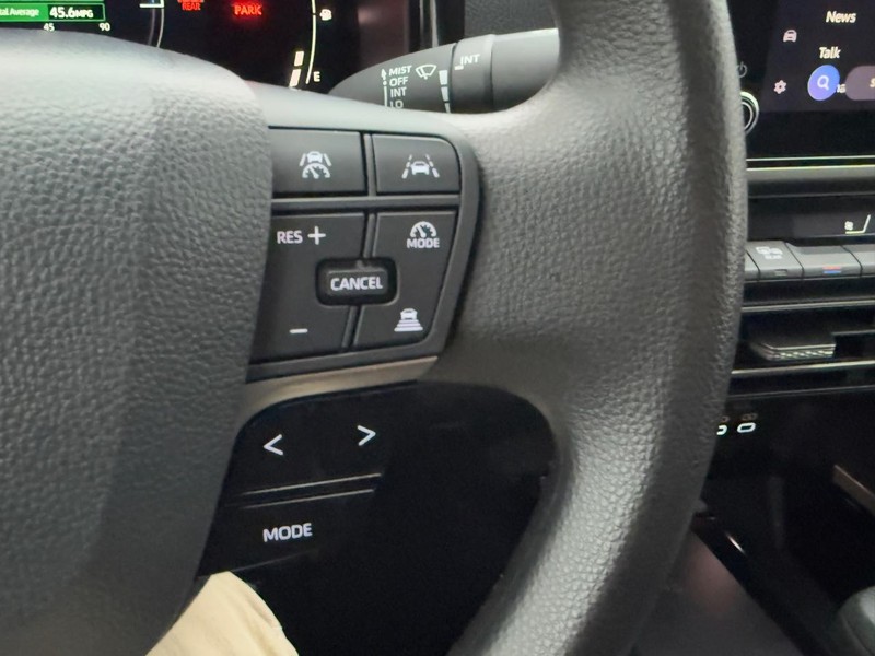 Toyota Camry Vehicle Image 18