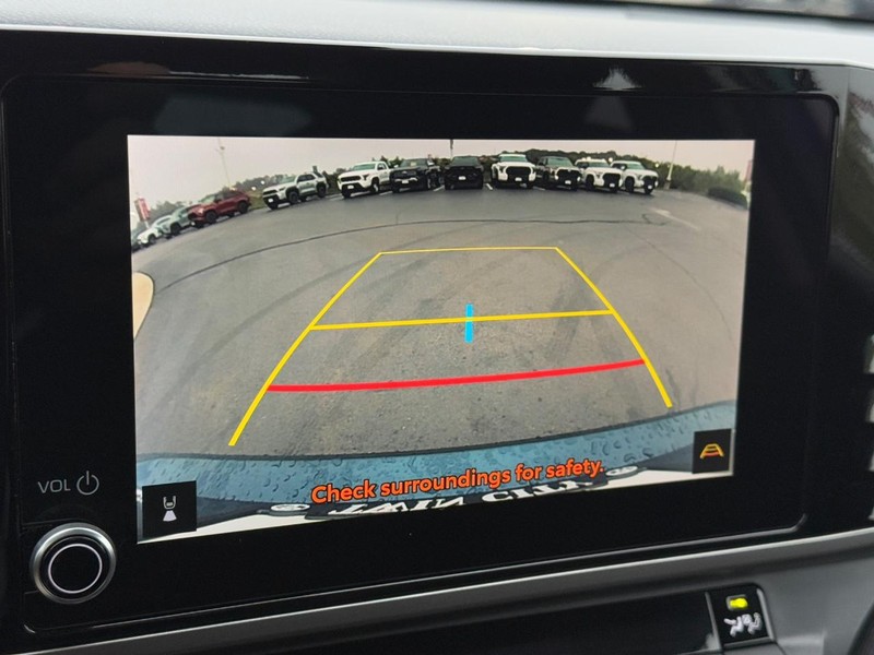 Toyota Camry Vehicle Image 21