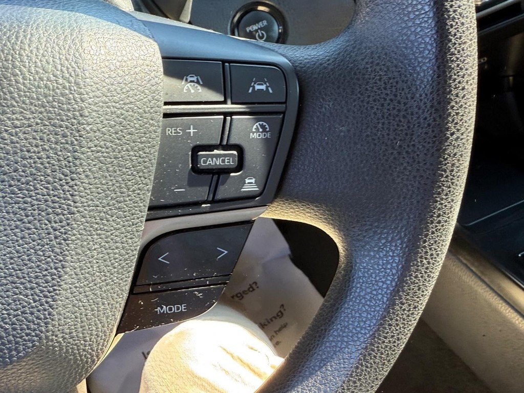 Toyota Camry Vehicle Image 16