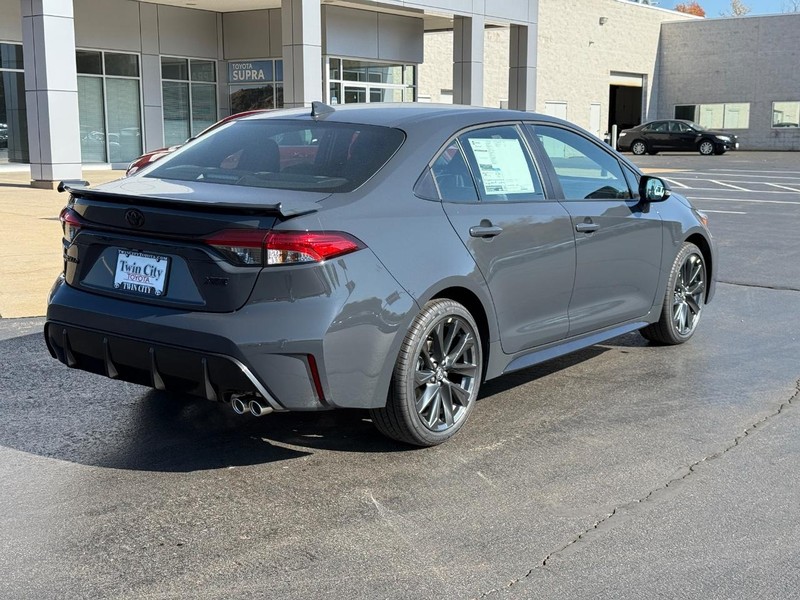 Toyota Corolla Vehicle Image 3