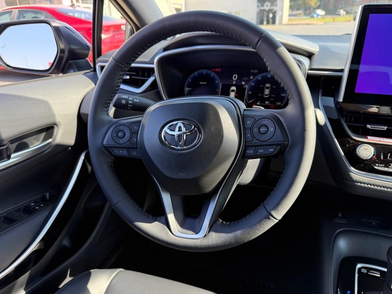 Toyota Corolla Vehicle Image 8