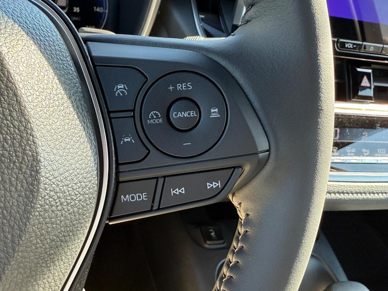 Toyota Corolla Vehicle Image 13